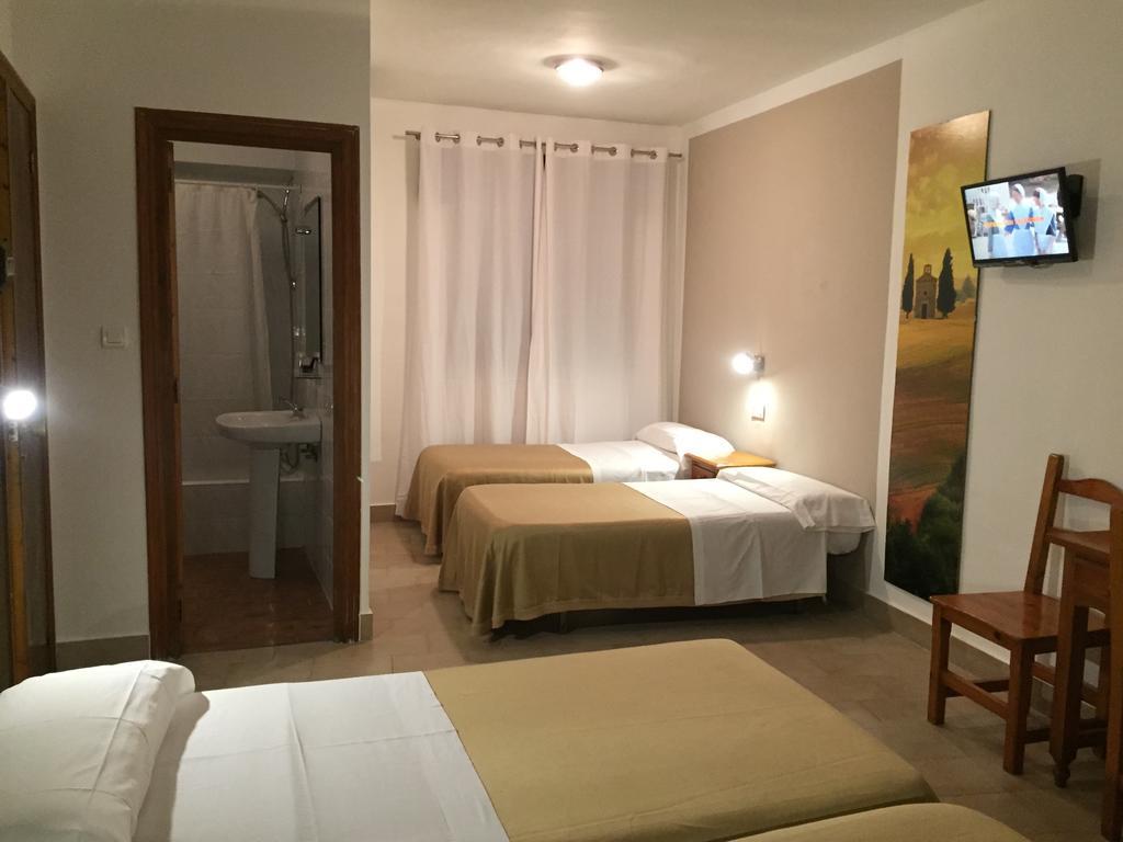Hostal Puerto Beach Motril Rum bild